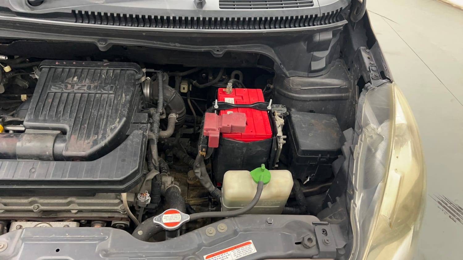 Used 2013 Maruti Suzuki Ertiga Vxi Petrol Manual engine ENGINE LEFT SIDE VIEW