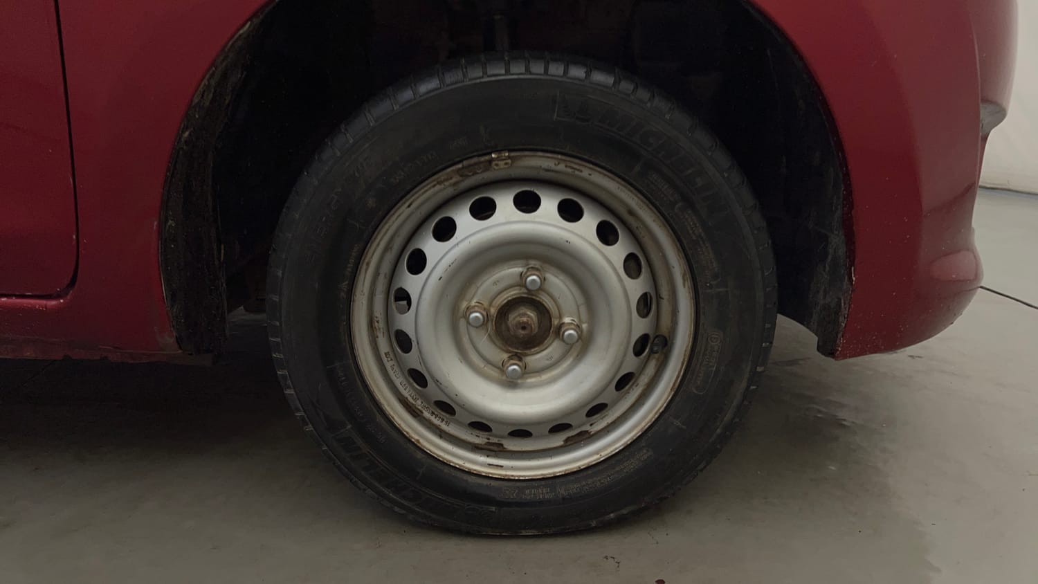 Used 2016 Datsun GO A Petrol Manual tyres RIGHT FRONT TYRE RIM VIEW