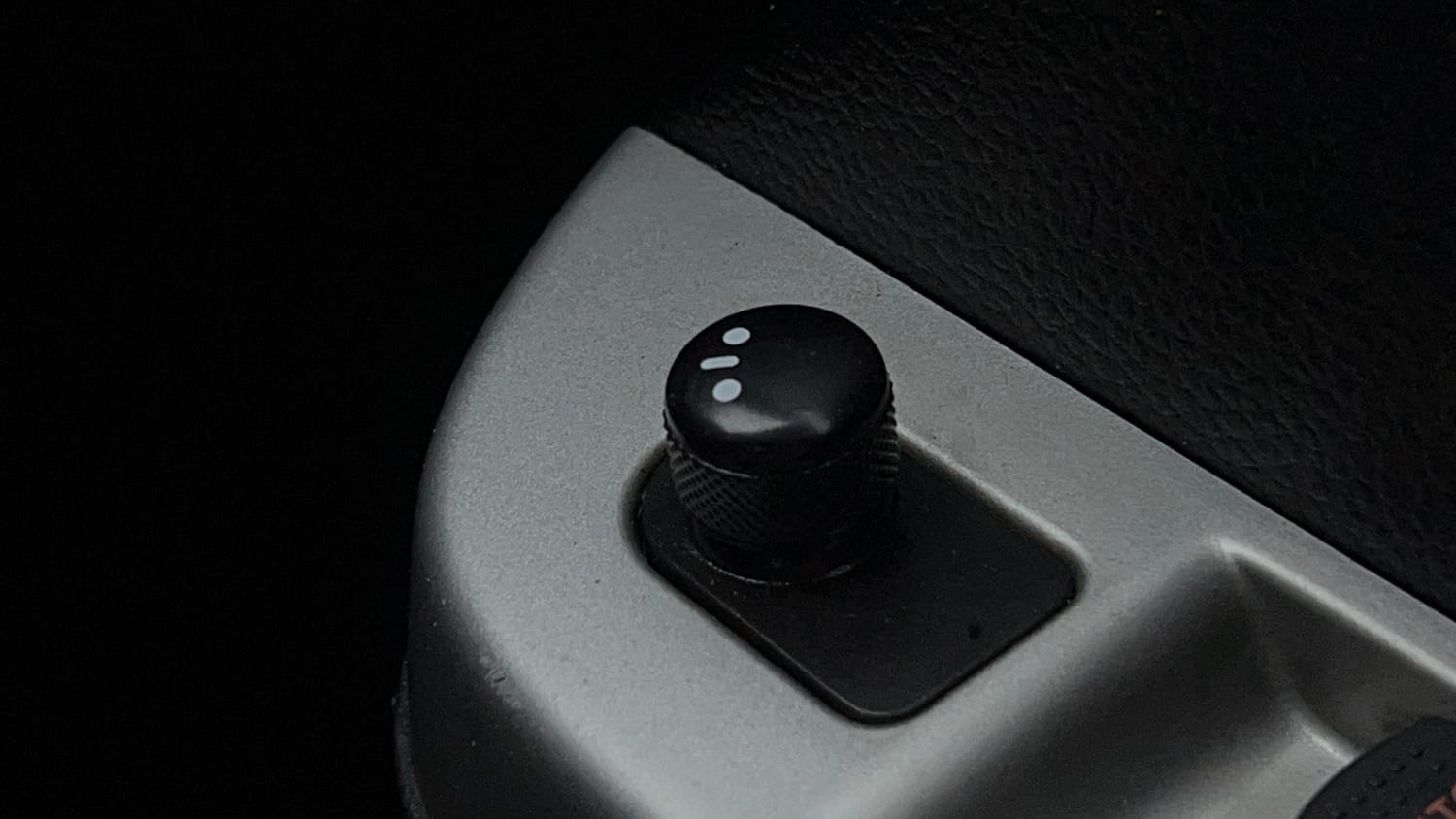 Used 2013 Maruti Suzuki Wagon R VXI Petrol Manual top_features Adjustable ORVM