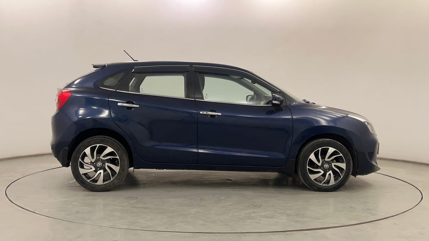 Used 2019 Toyota Glanza G CVT Petrol Automatic exterior RIGHT SIDE VIEW