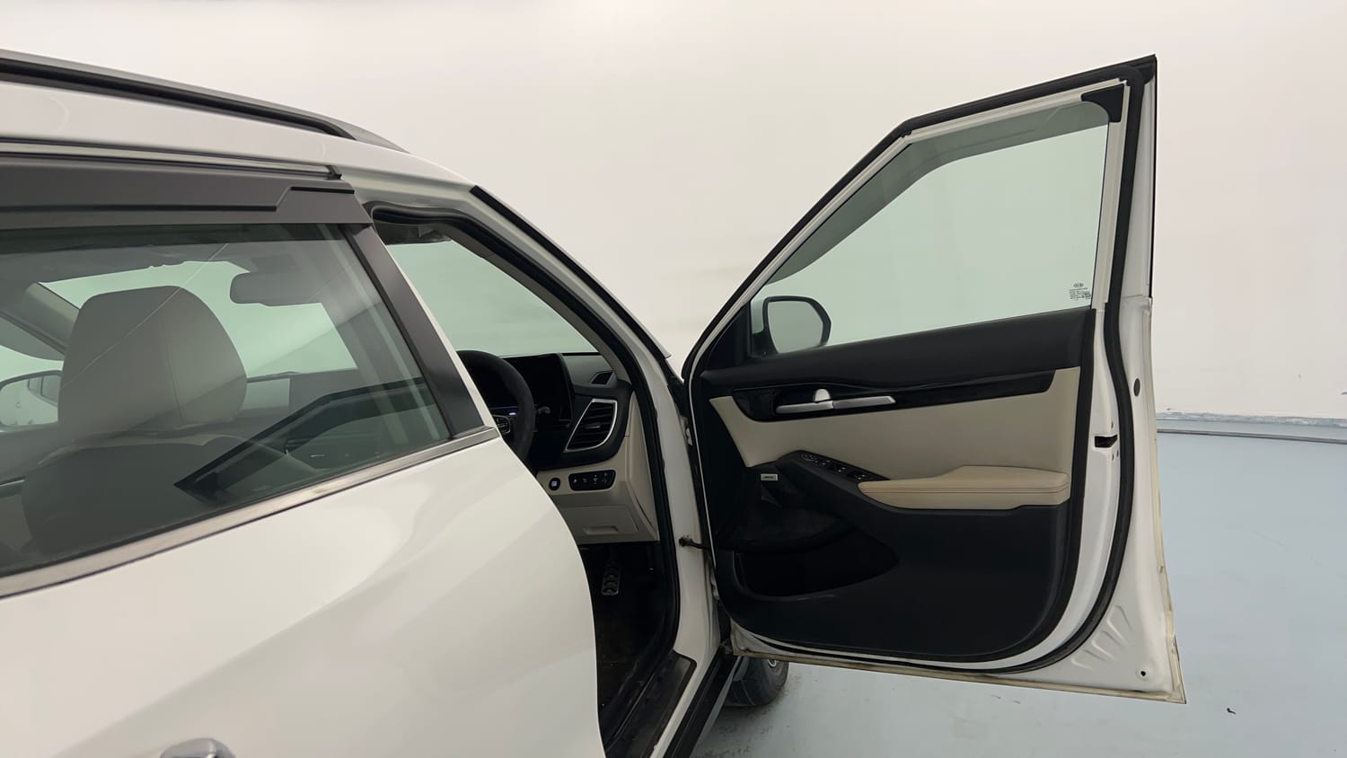 Used 2019 kia Seltos GTX Plus DCT 1.4 Petrol Automatic interior RIGHT FRONT DOOR OPEN VIEW