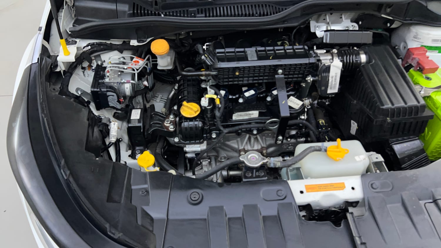 Used 2024 Tata Altroz XZA Plus (S) Petrol Automatic engine ENGINE RIGHT SIDE VIEW