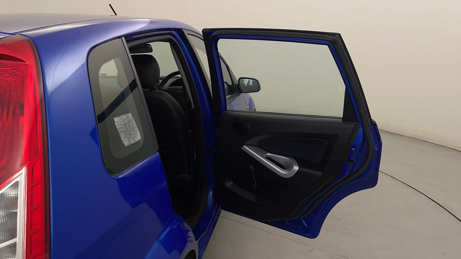 Used 2013 Ford Figo Duratec Petrol Titanium 1.2 Petrol Manual interior RIGHT REAR DOOR OPEN VIEW