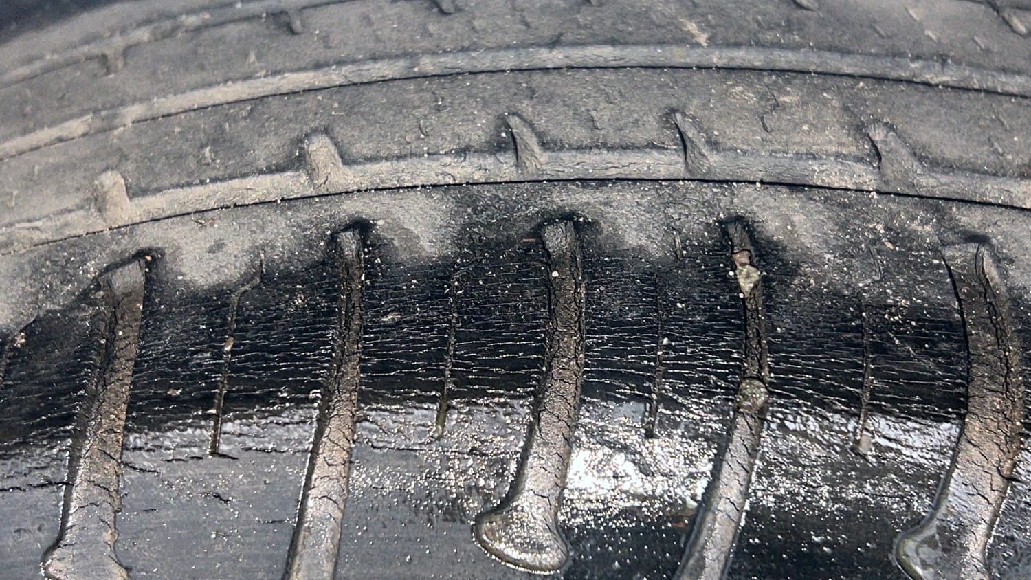Used 2019 Tata Tiago Revotron XZ Petrol Manual tyres LEFT REAR TYRE TREAD VIEW