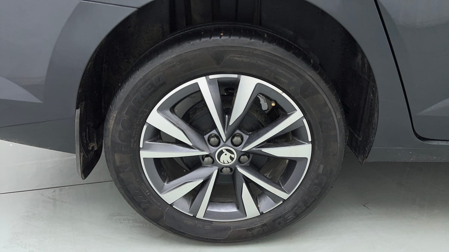 Used 2023 Skoda Slavia Style 1.5L TSI DSG Petrol Automatic tyres RIGHT REAR TYRE RIM VIEW