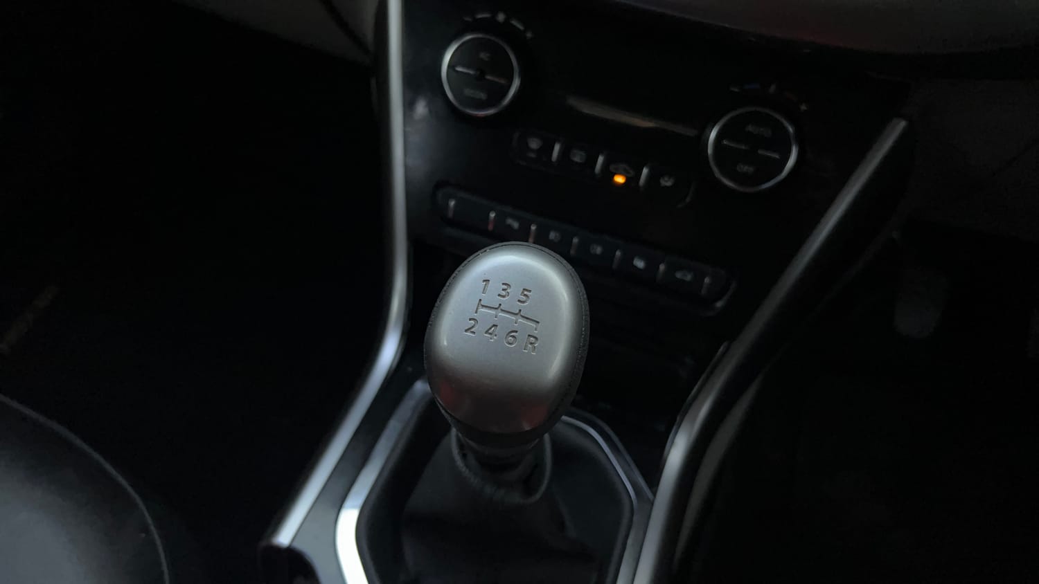 Used 2017 Tata Nexon XZ Plus Diesel Dual Tone Diesel Manual interior GEAR  KNOB VIEW