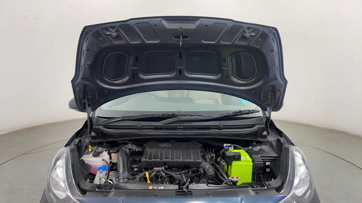 Used 2023 Hyundai Aura SX 1.2 CNG Cng Manual engine ENGINE & BONNET OPEN FRONT VIEW