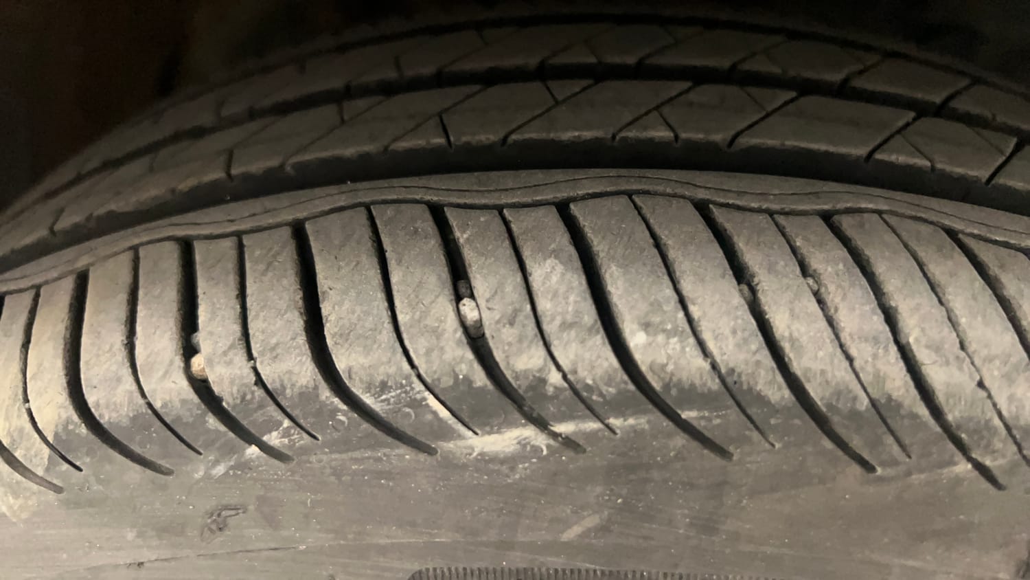 Used 2015 Tata Zest XT Petrol Petrol Manual tyres RIGHT FRONT TYRE TREAD VIEW