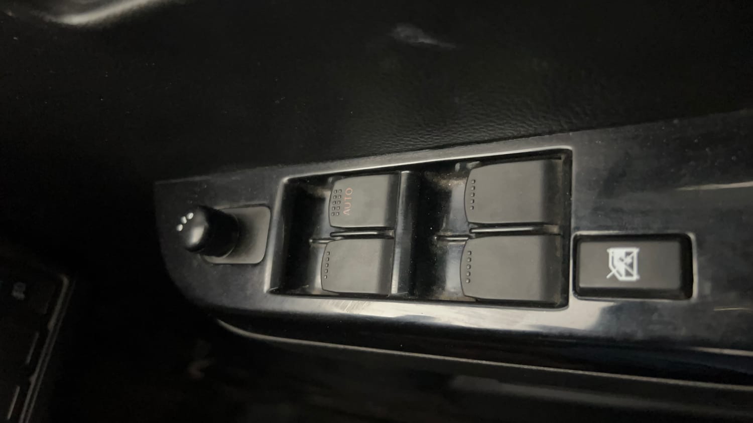 Used 2018 Maruti Suzuki Wagon R VXI Petrol Manual top_features Power windows
