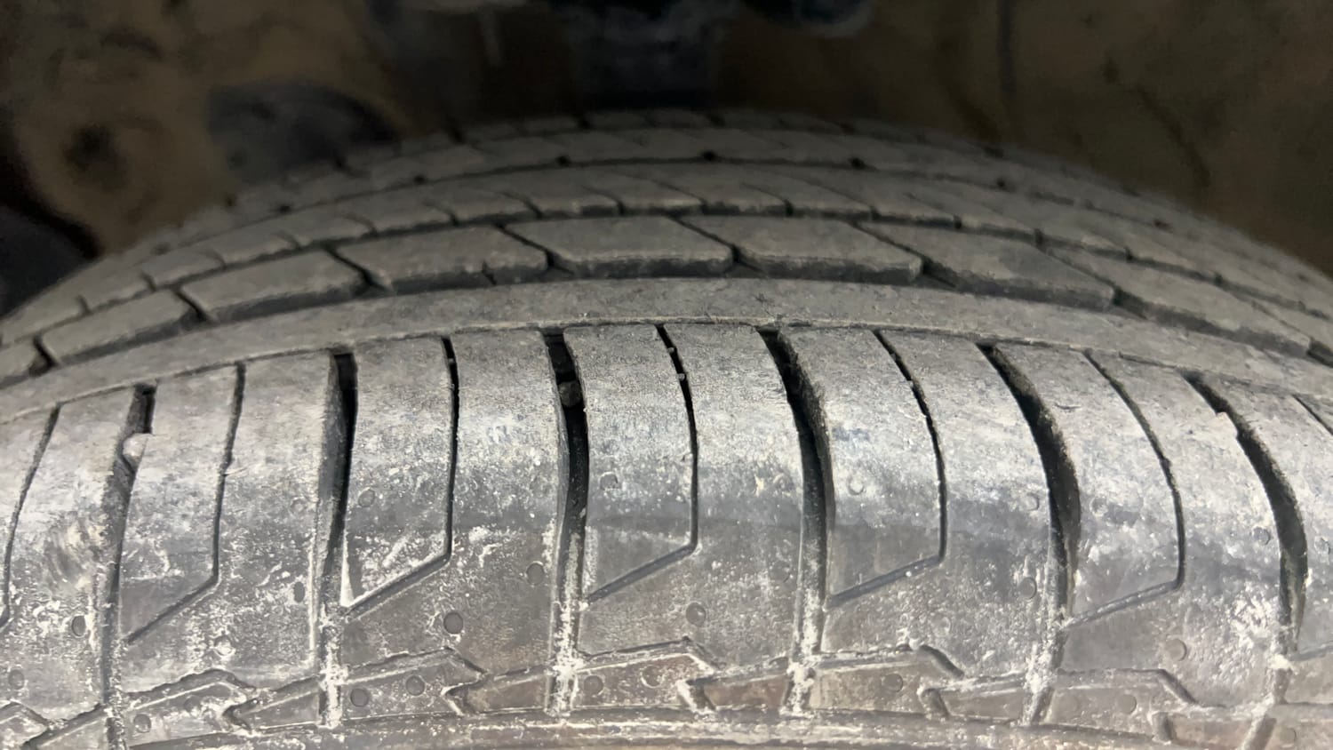 Used 2024 Hyundai Creta 1.5 MPi Petrol IVT SX(O) Petrol Automatic tyres LEFT FRONT TYRE TREAD VIEW