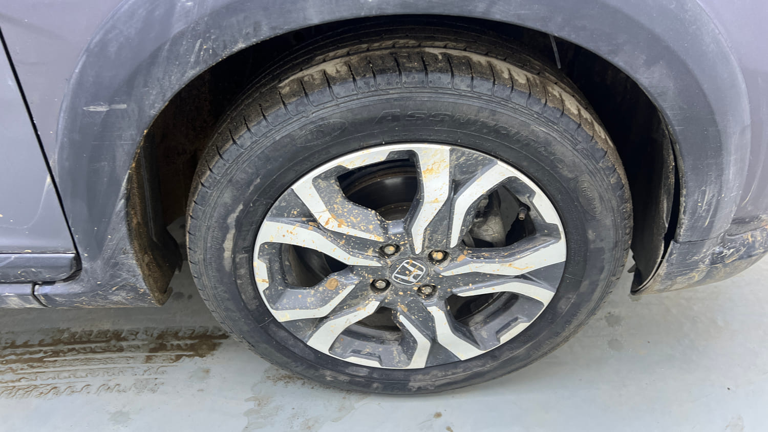Used 2017 Honda WR-V VX MT Petrol Petrol Manual tyres RIGHT FRONT TYRE RIM VIEW