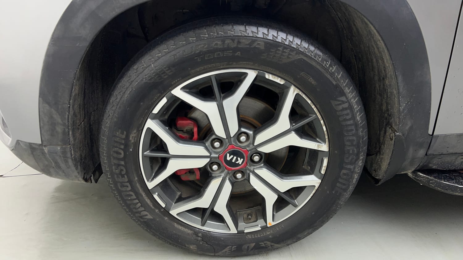 Used 2020 kia Seltos GTX Plus DCT 1.4 Petrol Automatic tyres LEFT FRONT TYRE RIM VIEW