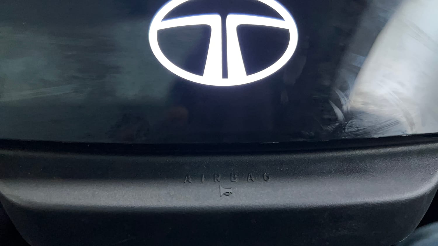 Used 2024 Tata Nexon Creative Plus S 1.2 Revotron Petrol 6MT DT Petrol Manual top_features Airbags
