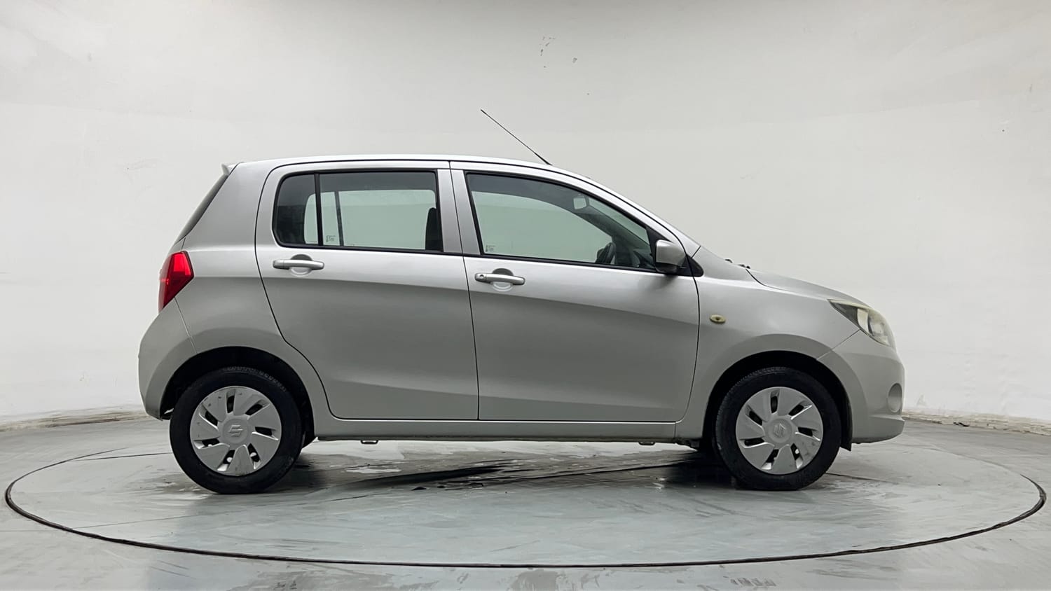 Used 2014 Maruti Suzuki Celerio VXi AMT Petrol Automatic exterior RIGHT SIDE VIEW