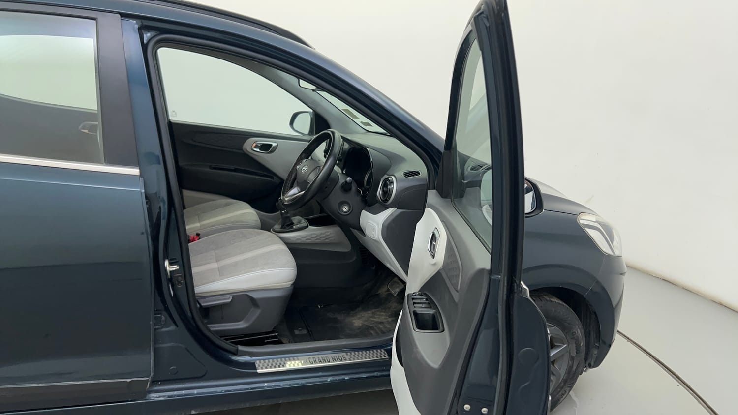 Used 2021 Hyundai Grand i10 Nios Sportz AMT 1.2 Kappa VTVT Petrol Automatic interior RIGHT SIDE FRONT DOOR CABIN VIEW
