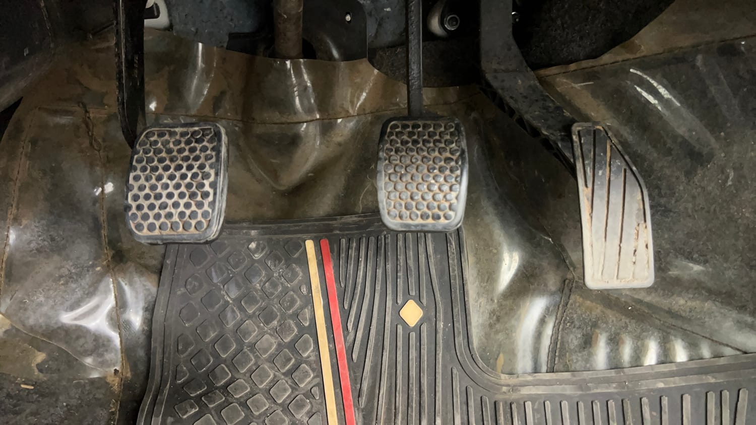 Used 2018 Maruti Suzuki Alto 800 LXi Petrol Manual interior PEDALS VIEW