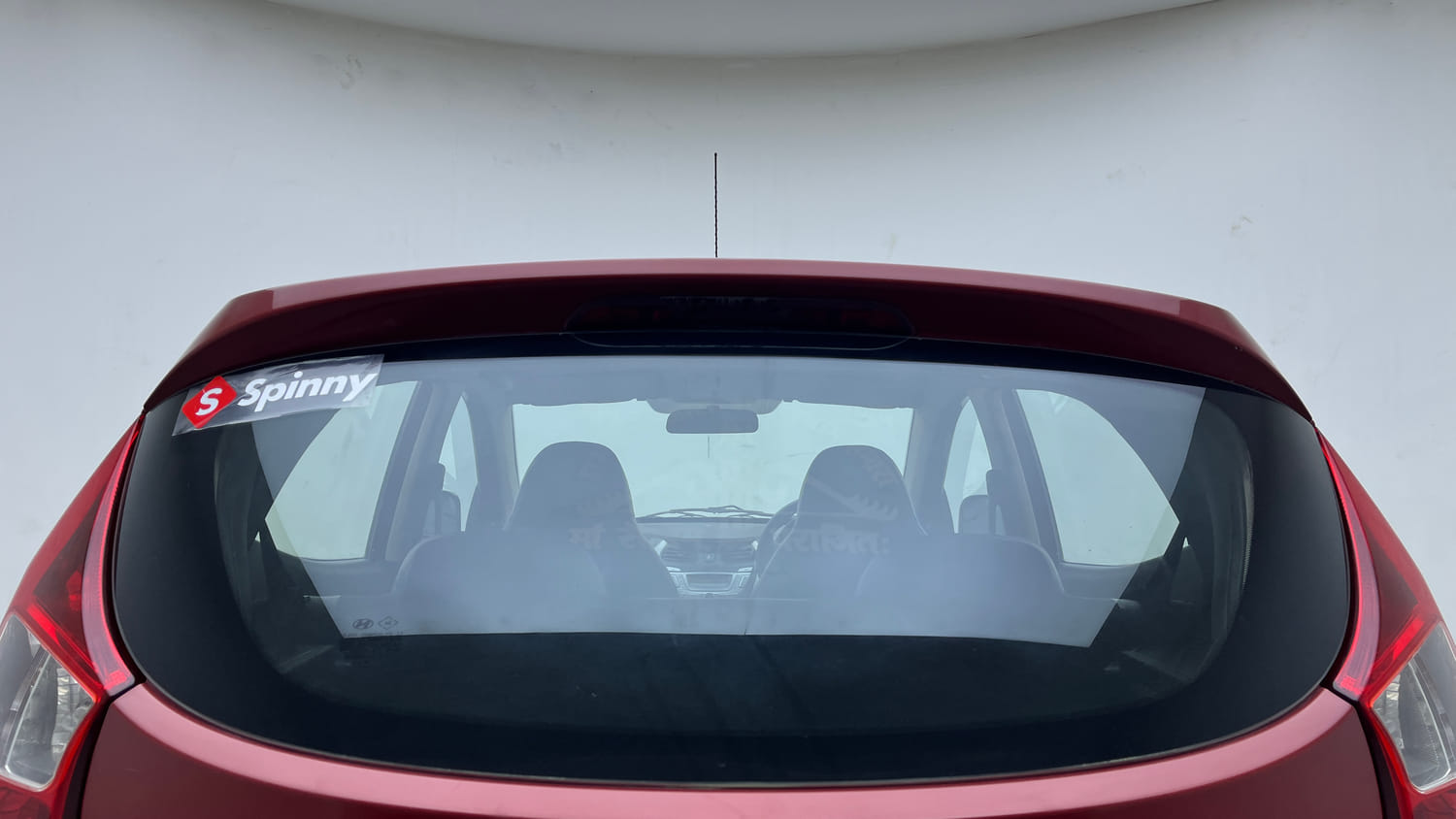 Used 2014 Hyundai Eon Magna Petrol Manual exterior BACK WINDSHIELD VIEW