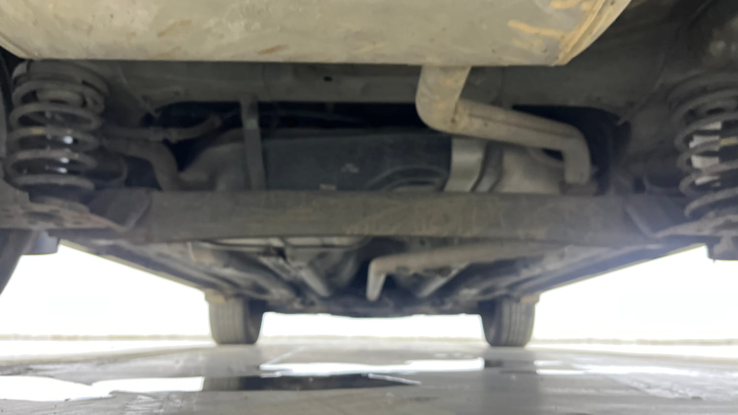 Used 2019 Hyundai Creta SX 1.6 AT CRDi Diesel Automatic extra REAR UNDERBODY VIEW (TAKEN FROM REAR)