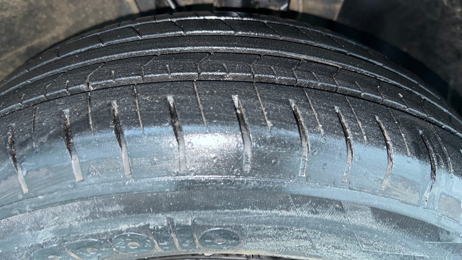 Used 2024 Hyundai Venue SX 1.2 Petrol Petrol Manual tyres RIGHT FRONT TYRE TREAD VIEW