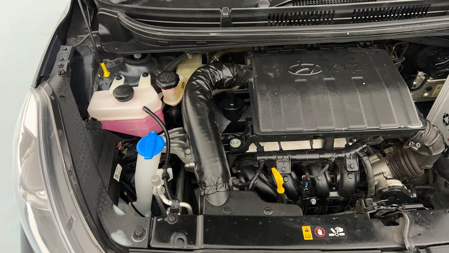 Used 2023 Hyundai Aura SX 1.2 (O) Petrol Petrol Manual engine ENGINE RIGHT SIDE VIEW