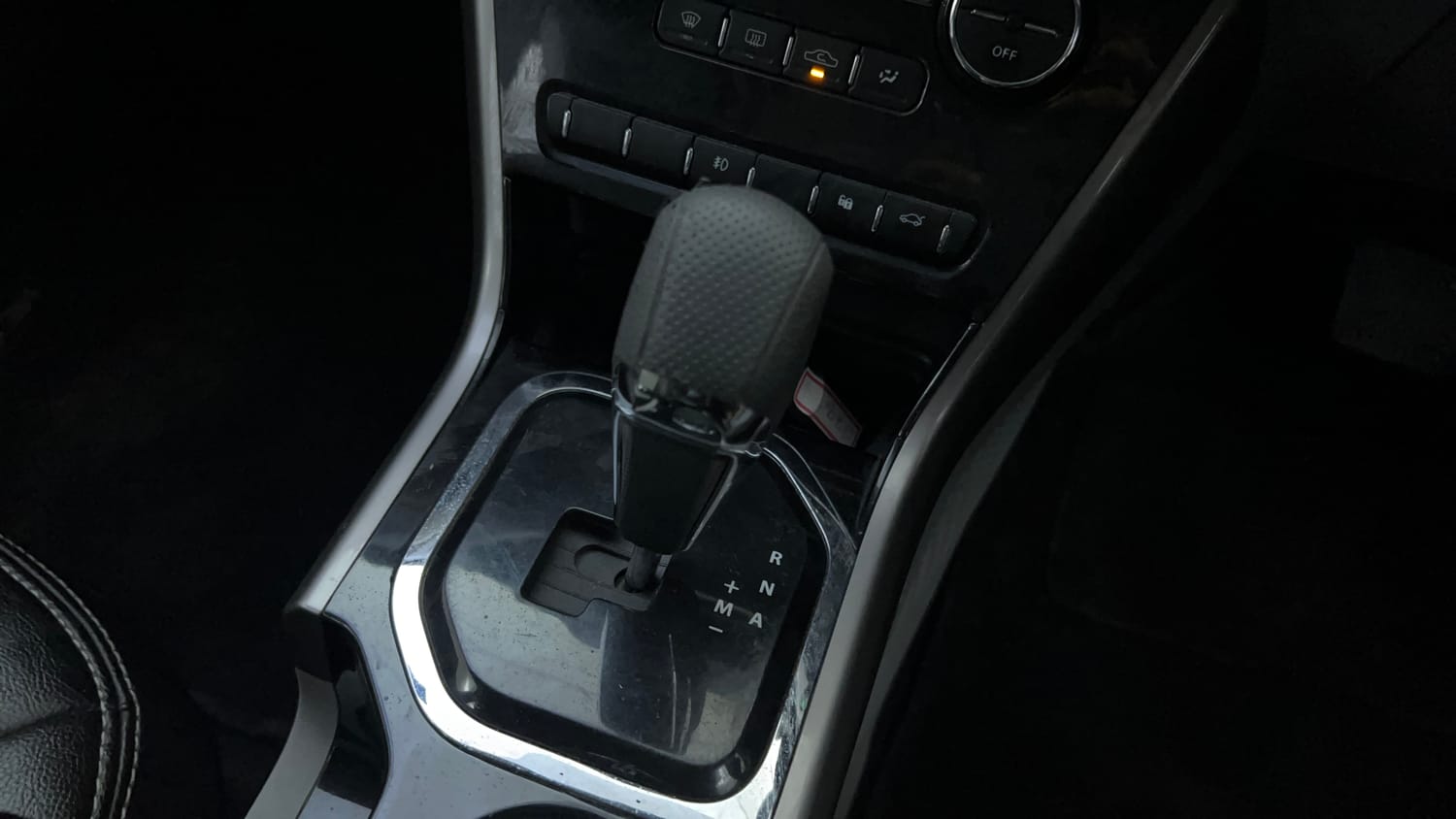 Used 2019 Tata Nexon XZA Plus Petrol Petrol Automatic interior GEAR  KNOB VIEW
