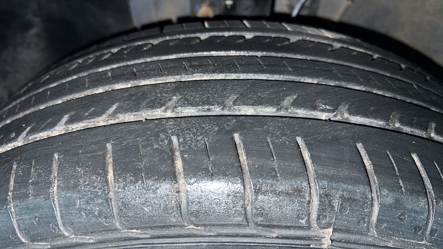 Used 2021 Hyundai Venue S Plus 1.2 Petrol Petrol Manual tyres LEFT FRONT TYRE TREAD VIEW