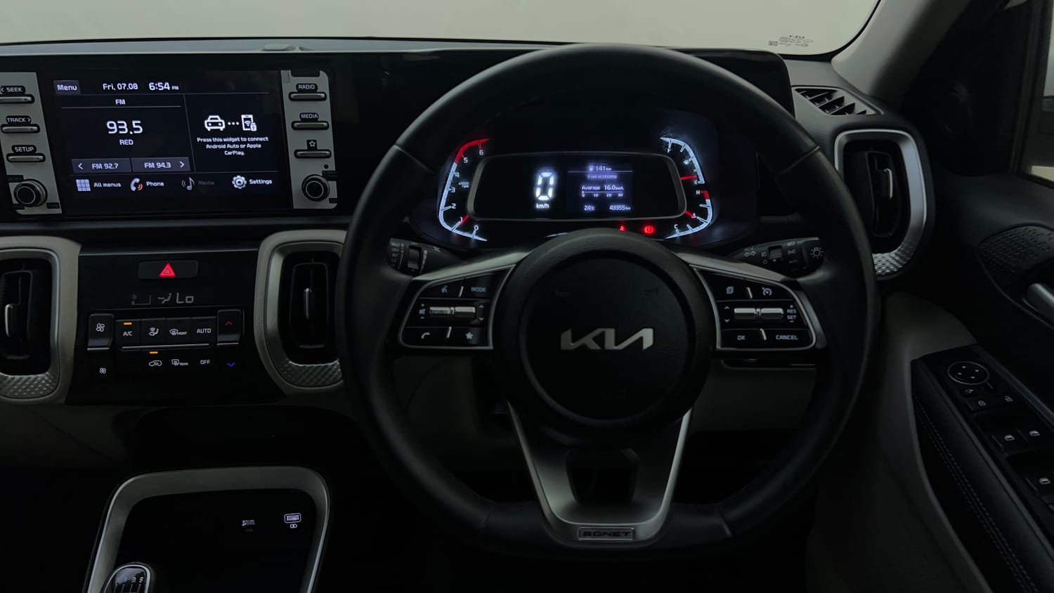 Used 2022 Kia Sonet HTX 1.5 Diesel Manual interior STEERING VIEW