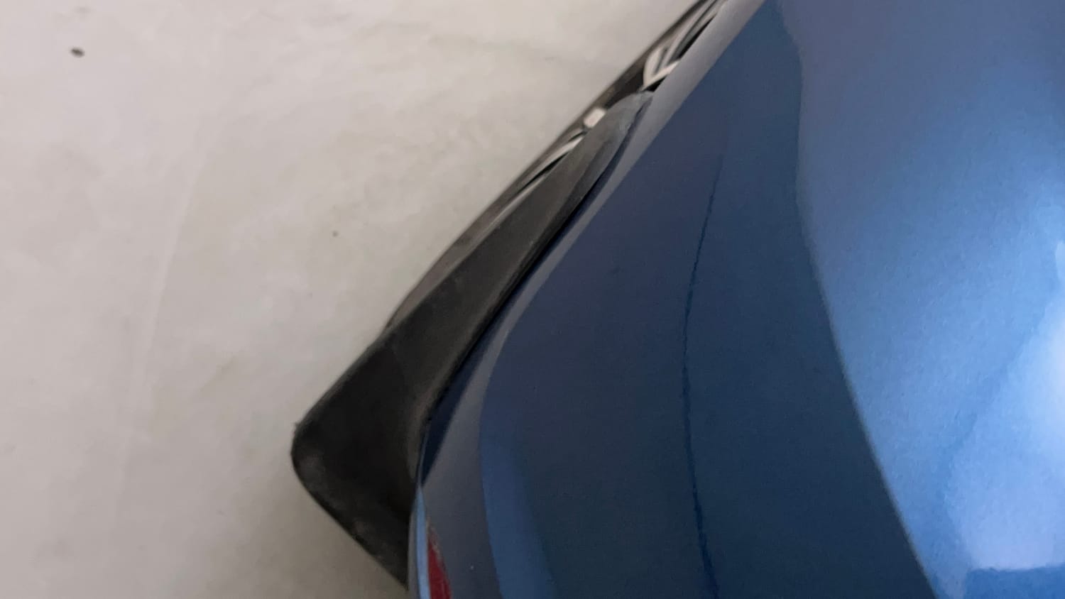 Used 2017 Volkswagen Polo Highline1.2L (P) Petrol Manual dents MINOR SCRATCH