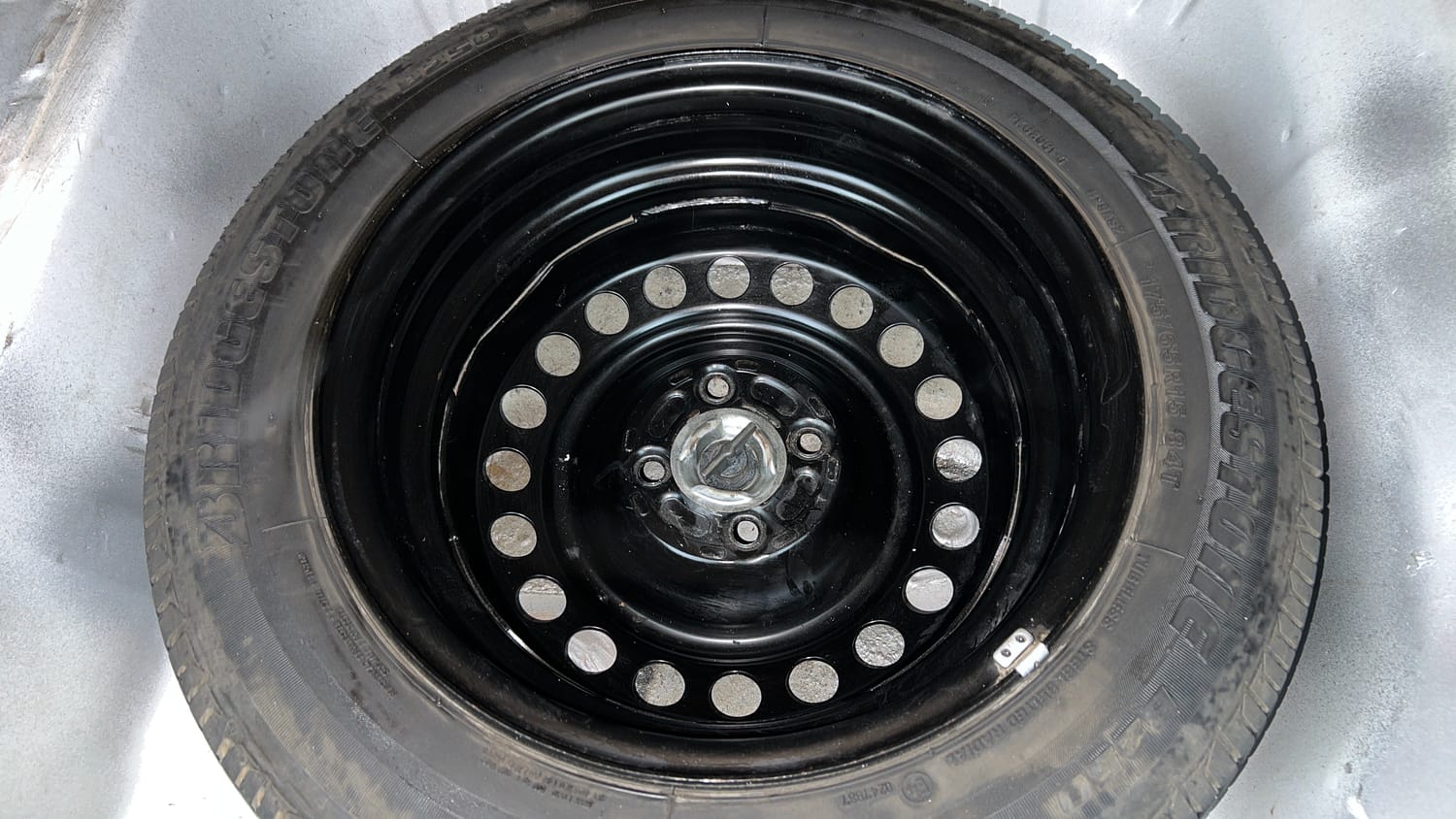 Used 2014 Honda City V Petrol Manual tyres SPARE TYRE VIEW