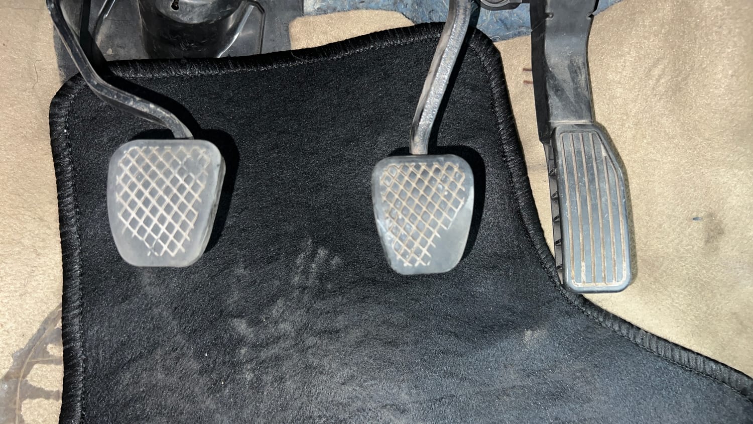 Used 2014 Honda City V Petrol Manual interior PEDALS VIEW