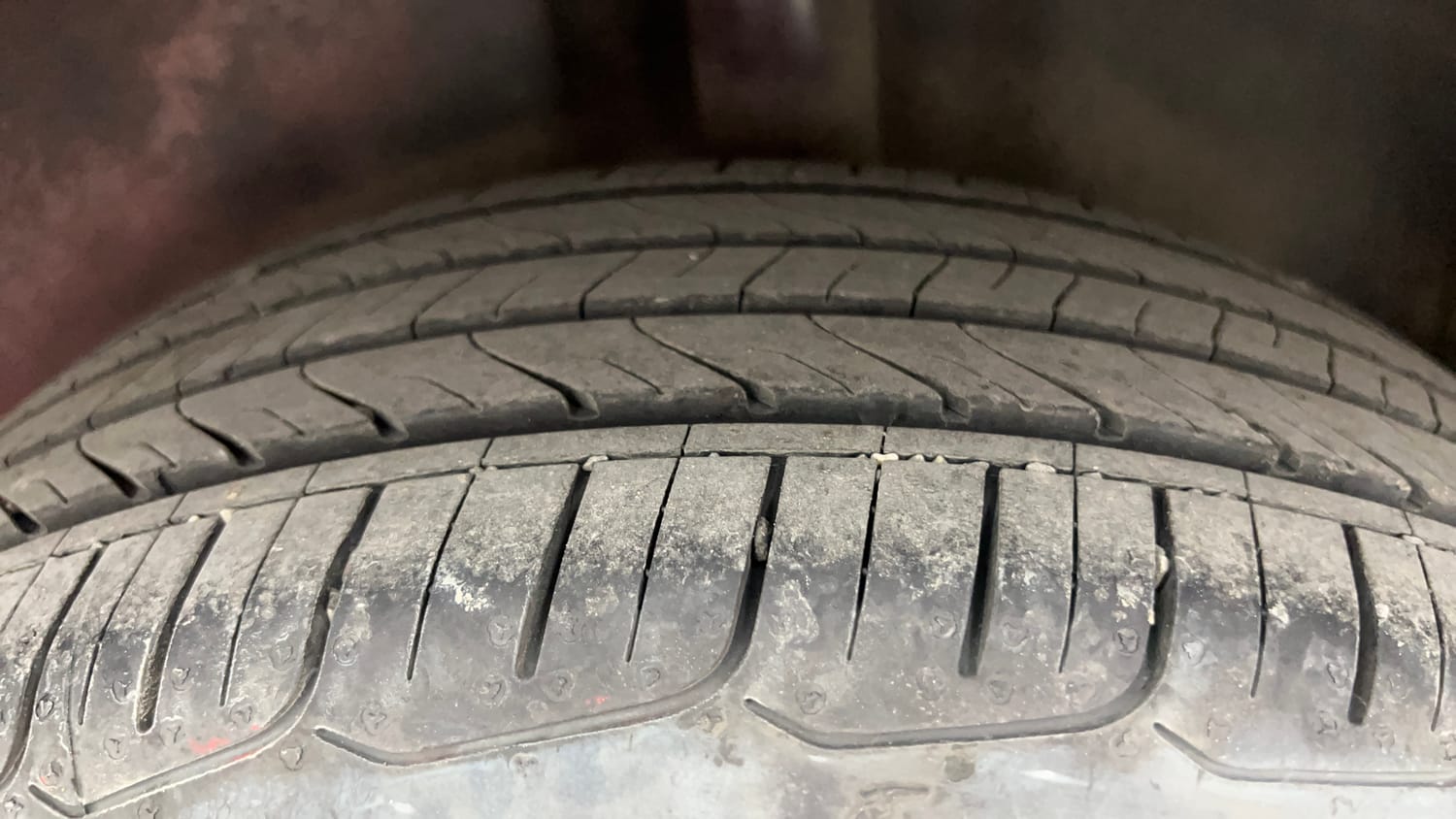 Used 2020 Volkswagen Polo Highline Plus 1.0L TSI Petrol Manual tyres LEFT REAR TYRE TREAD VIEW