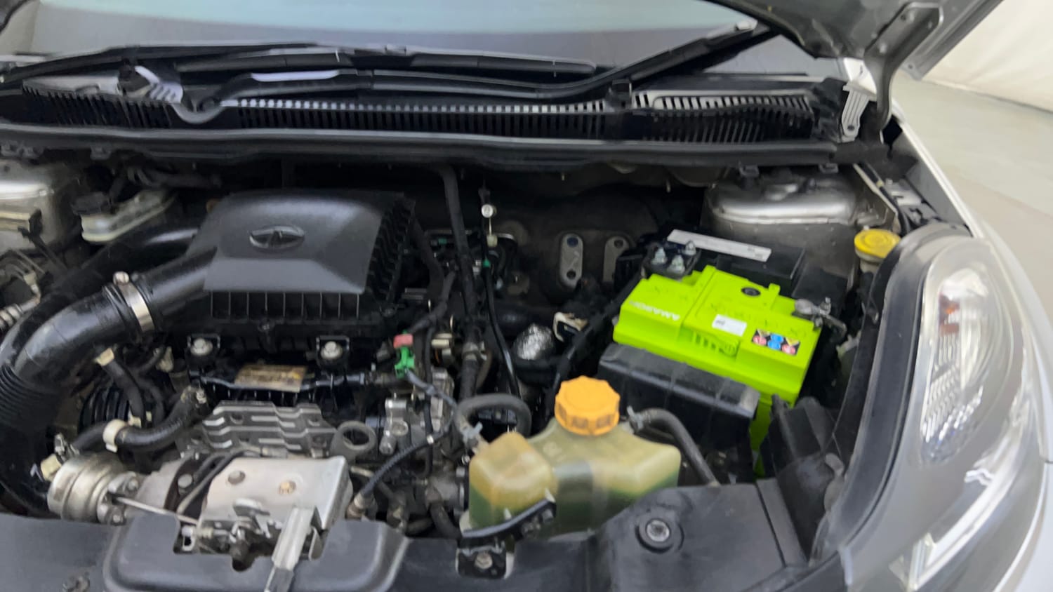 Used 2019 Tata Nexon XZA Plus Petrol Petrol Automatic engine ENGINE LEFT SIDE HINGE & APRON VIEW