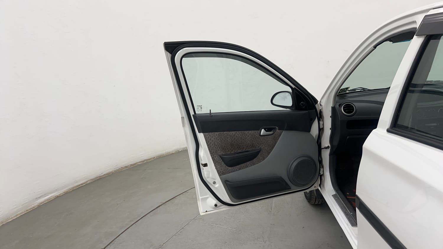 Used 2018 Maruti Suzuki Alto 800 LXi Petrol Manual interior LEFT FRONT DOOR OPEN VIEW