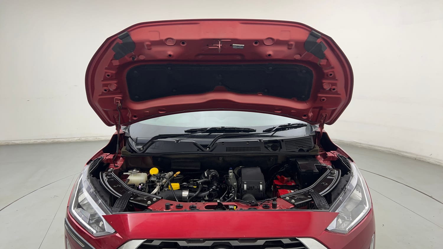 Used 2022 Nissan Magnite XV Turbo CVT Petrol Automatic engine ENGINE & BONNET OPEN FRONT VIEW
