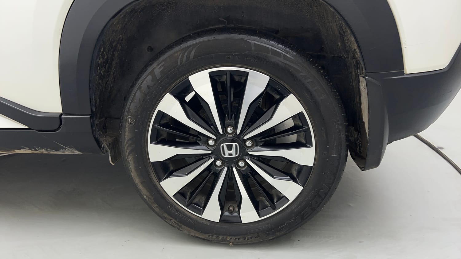 Used 2024 Honda Elevate ZX CVT Petrol Automatic tyres LEFT REAR TYRE RIM VIEW