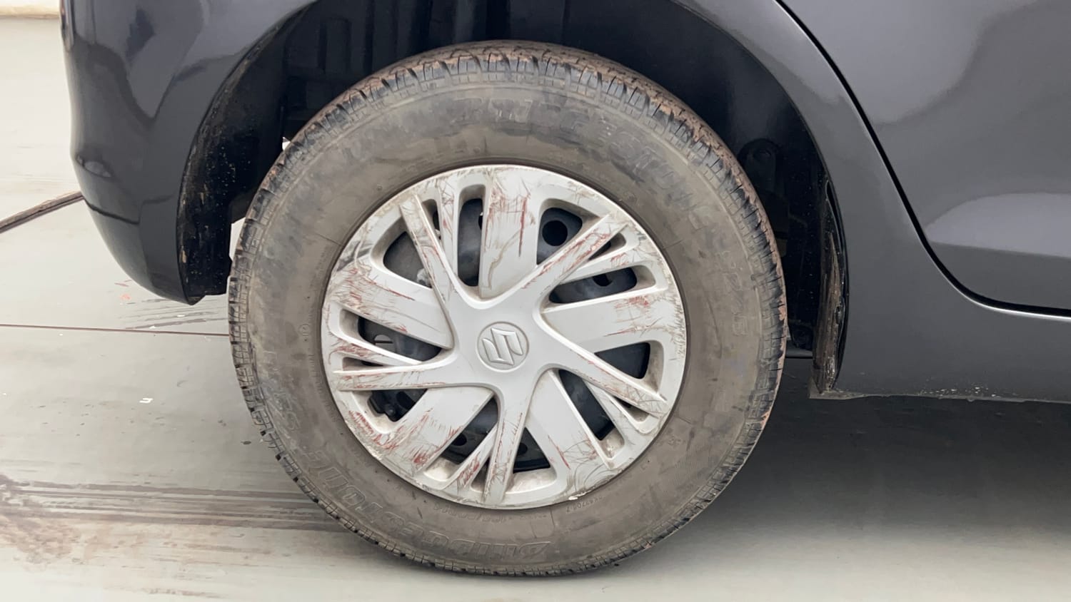 Used 2016 Maruti Suzuki Swift VXi Petrol Manual tyres RIGHT REAR TYRE RIM VIEW