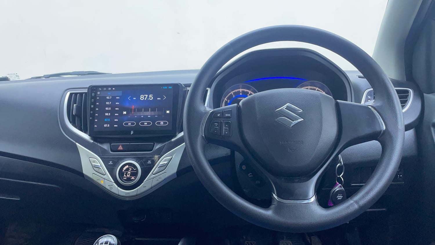 Used 2016 Maruti Suzuki Baleno Delta 1.2 Petrol Manual interior STEERING VIEW