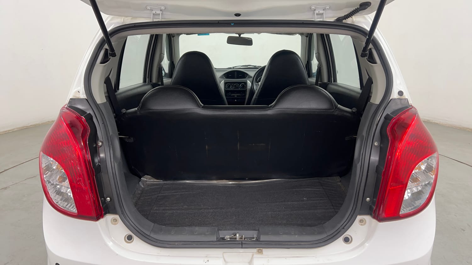 Used 2018 Maruti Suzuki Alto 800 LXi Petrol Manual interior DICKY INSIDE VIEW