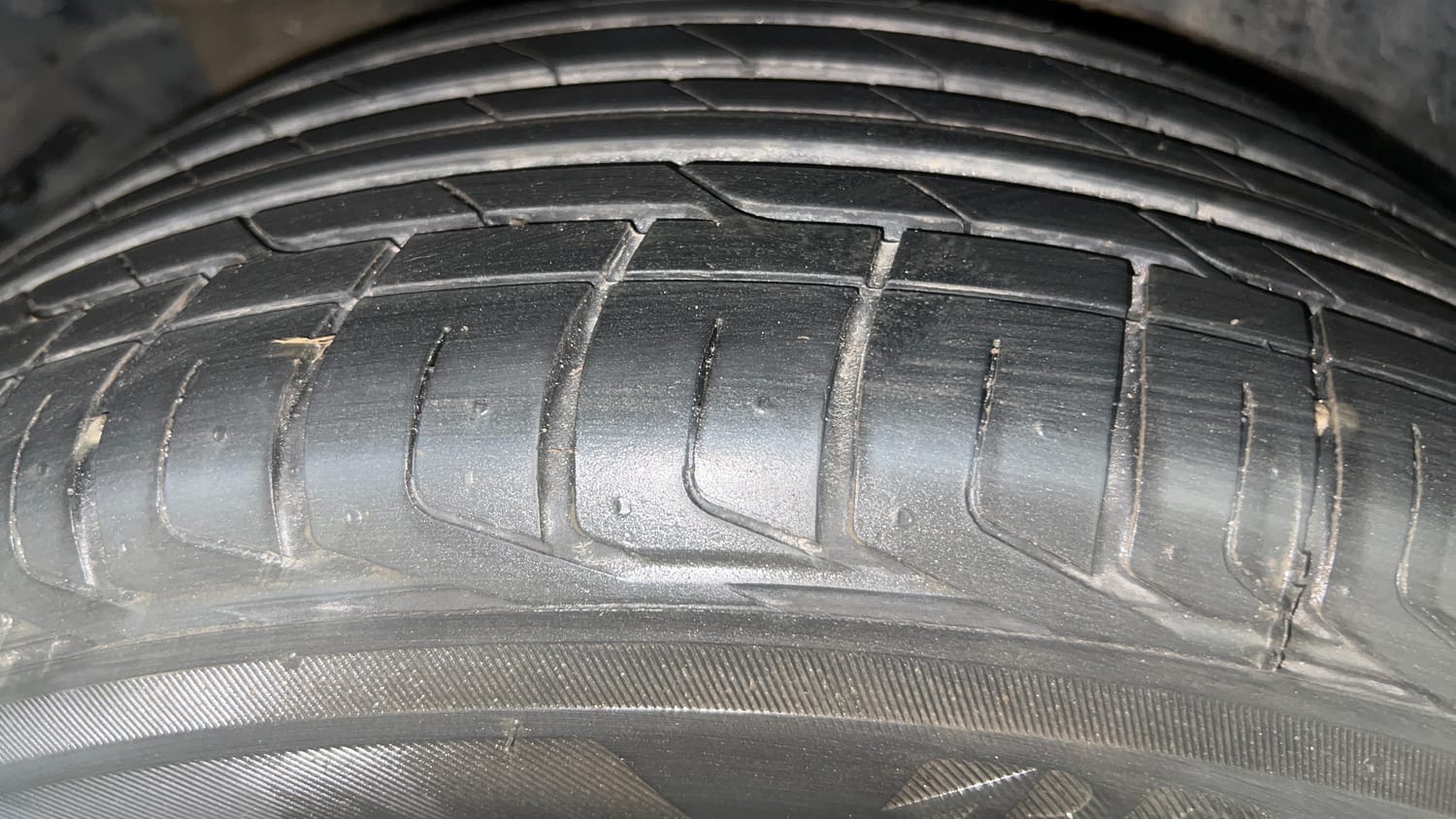 Used 2019 Tata Nexon XZA Plus Petrol Petrol Automatic tyres RIGHT REAR TYRE TREAD VIEW