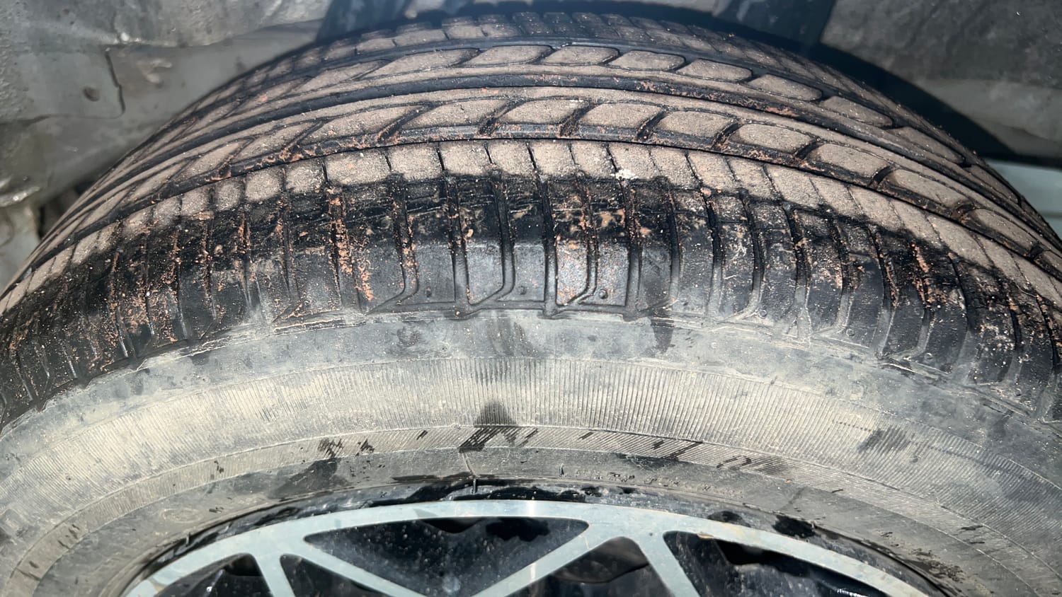 Used 2017 Honda City S Petrol Petrol Manual tyres LEFT REAR TYRE TREAD VIEW