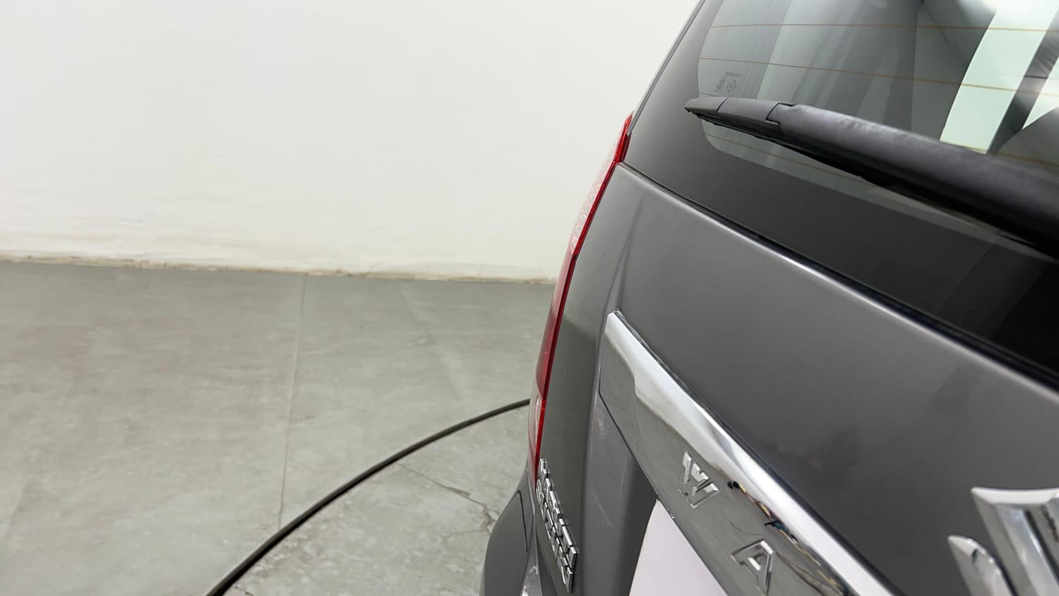 Used 2015 Maruti Suzuki Wagon R VXI Petrol Manual dents MINOR SCRATCH