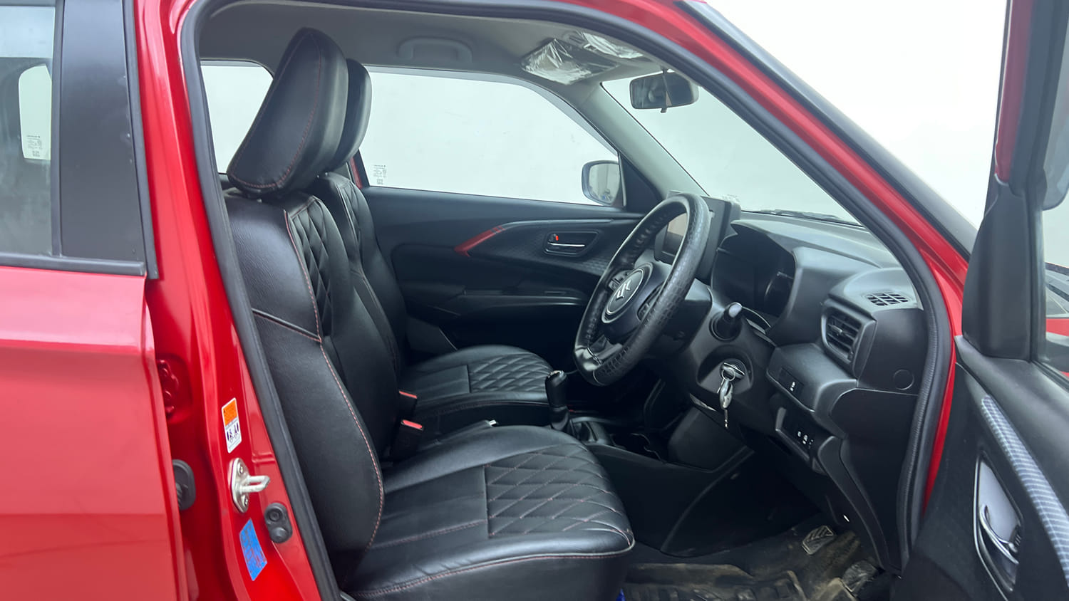 Used 2024 Maruti Suzuki Swift VXi Petrol Manual interior RIGHT SIDE FRONT DOOR CABIN VIEW