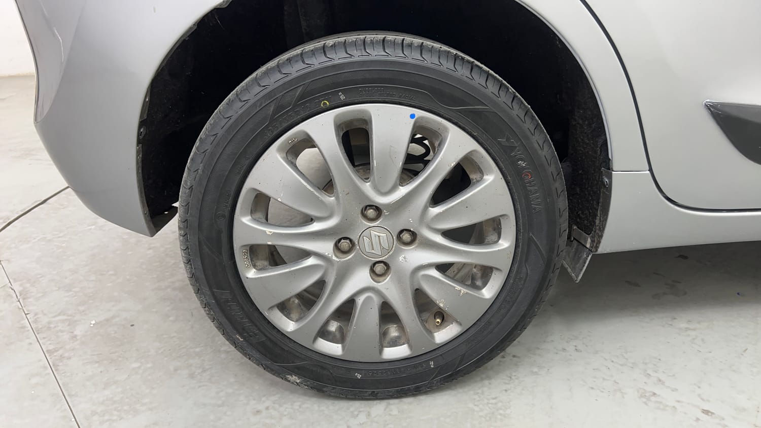 Used 2018 Maruti Suzuki Baleno Alpha 1.2 Petrol Manual tyres RIGHT REAR TYRE RIM VIEW