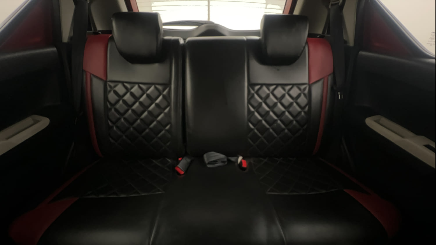 Used 2017 Maruti Suzuki Ignis Alpha MT Petrol Dual Tone Petrol Manual interior REAR SEAT CONDITION VIEW