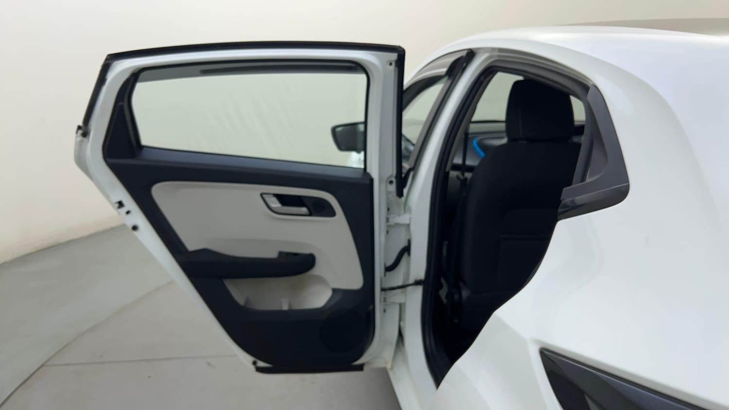 Used 2024 Tata Altroz XZA Plus (S) Petrol Automatic interior LEFT REAR DOOR OPEN VIEW