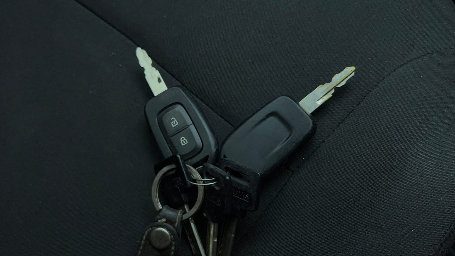 Used 2016 Renault Kwid RXT Petrol Manual extra CAR KEY VIEW