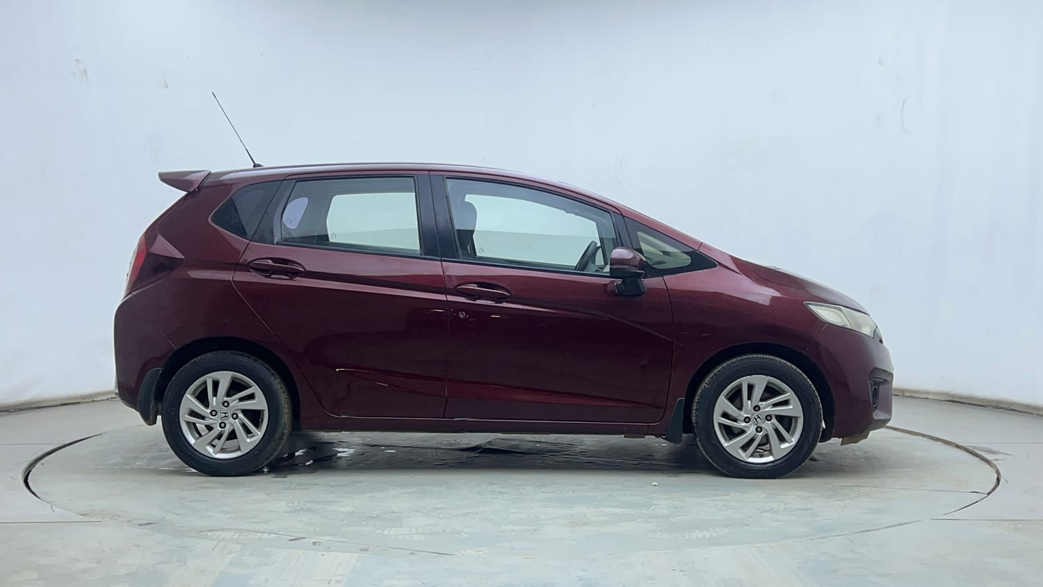 Used 2015 Honda Jazz VX Petrol Petrol Manual exterior RIGHT SIDE VIEW