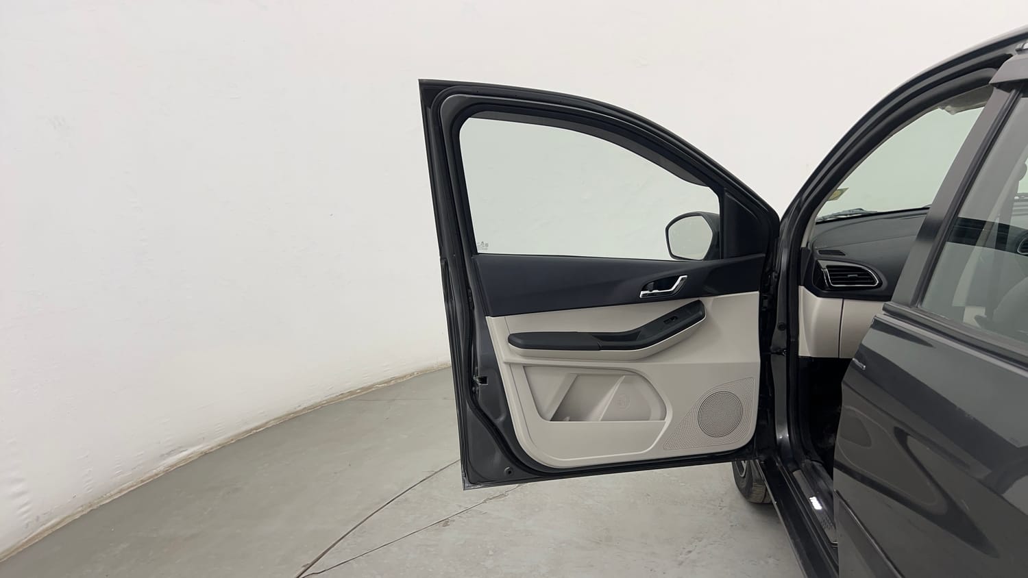 Used 2022 Tata Tiago XZ Plus CNG Cng Manual interior LEFT FRONT DOOR OPEN VIEW