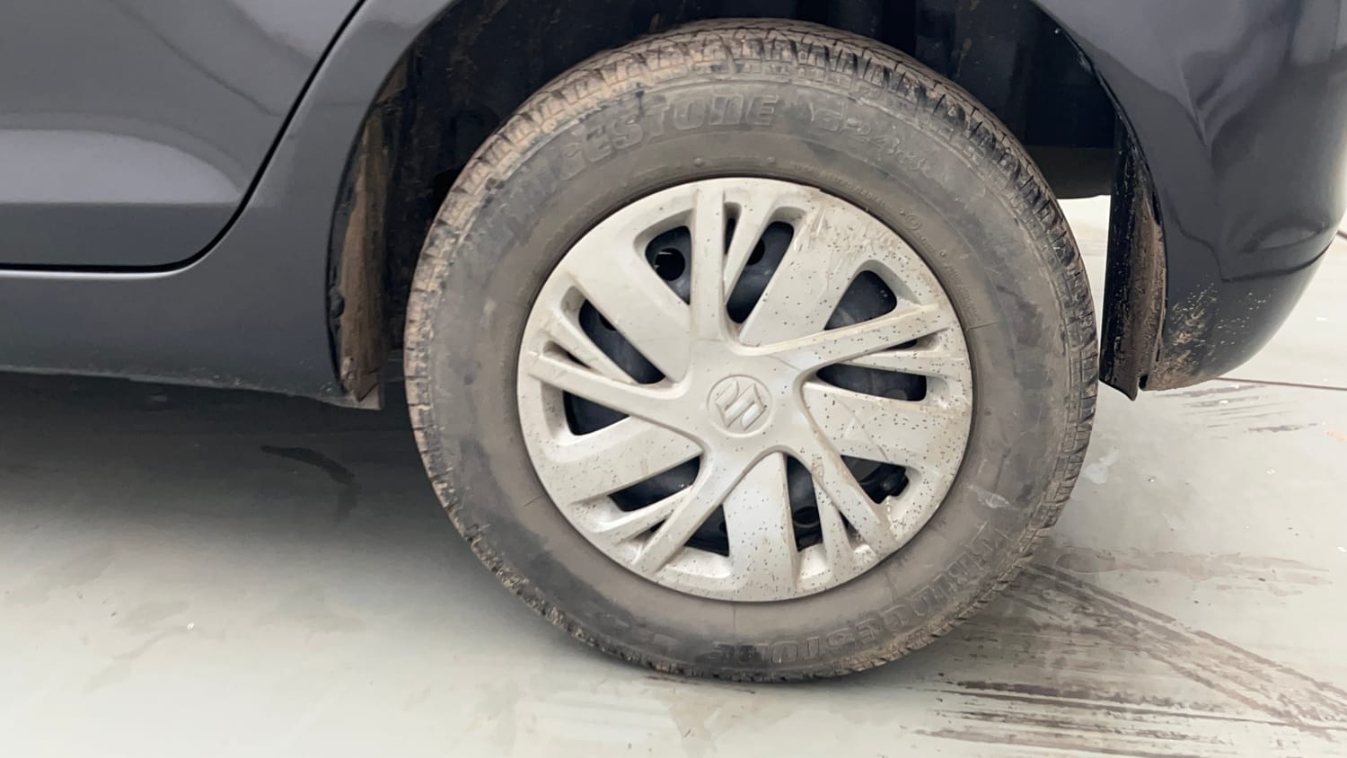 Used 2016 Maruti Suzuki Swift VXi Petrol Manual tyres LEFT REAR TYRE RIM VIEW