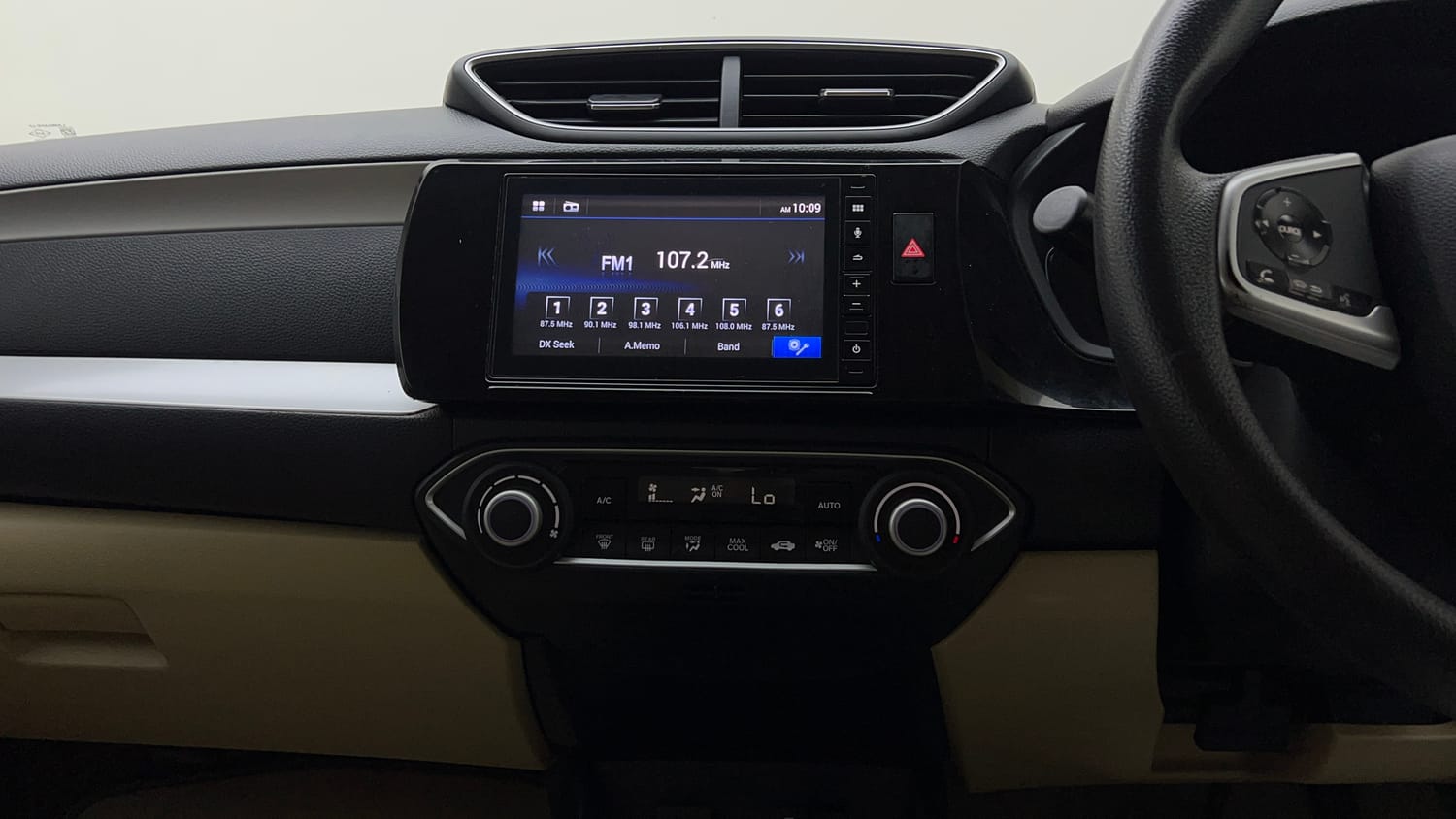 Used 2022 Honda Amaze VX CVT 1.2 Petrol Petrol Automatic interior MUSIC SYSTEM & AC CONTROL VIEW